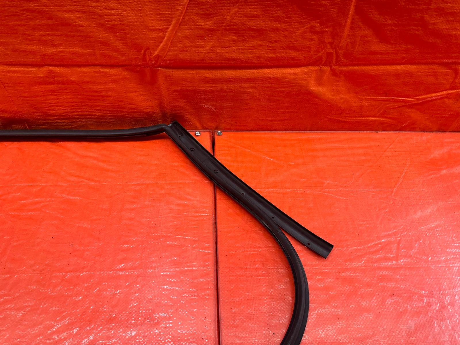 14 20 INFINITI Q50   DRIVER LEFT REAR DOOR   WEATHER STRIP TRIM SEAL GASKET #1314