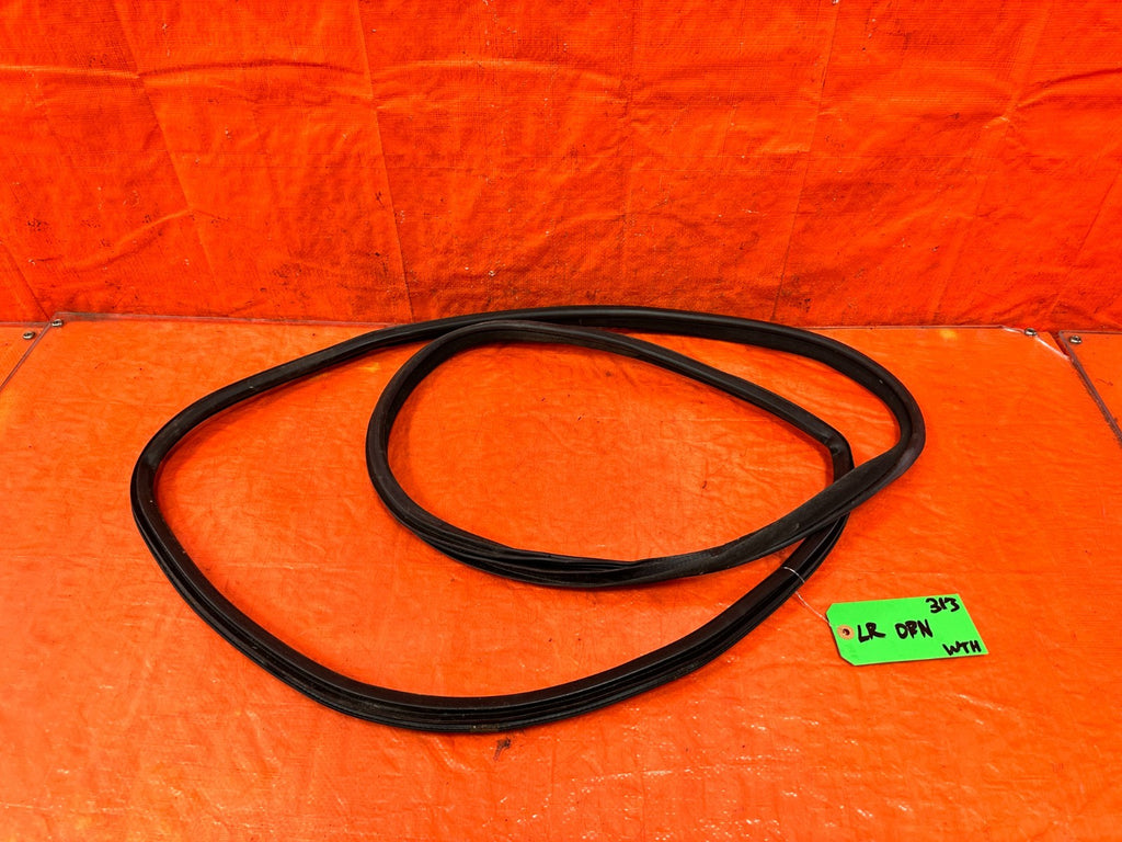 14 20 INFINITI Q50   CHASSIS TO DOOR OPEN TRIM GASKET LEFT REAR   OEM #3130