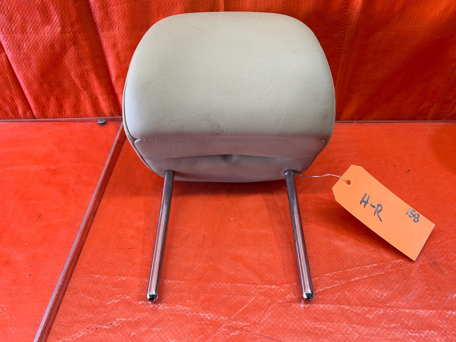 09 10 ACURA TSX   FRONT SEAT HEAD REST LEFT OR RIGHT   IVORY COLOR   OEM #158 110