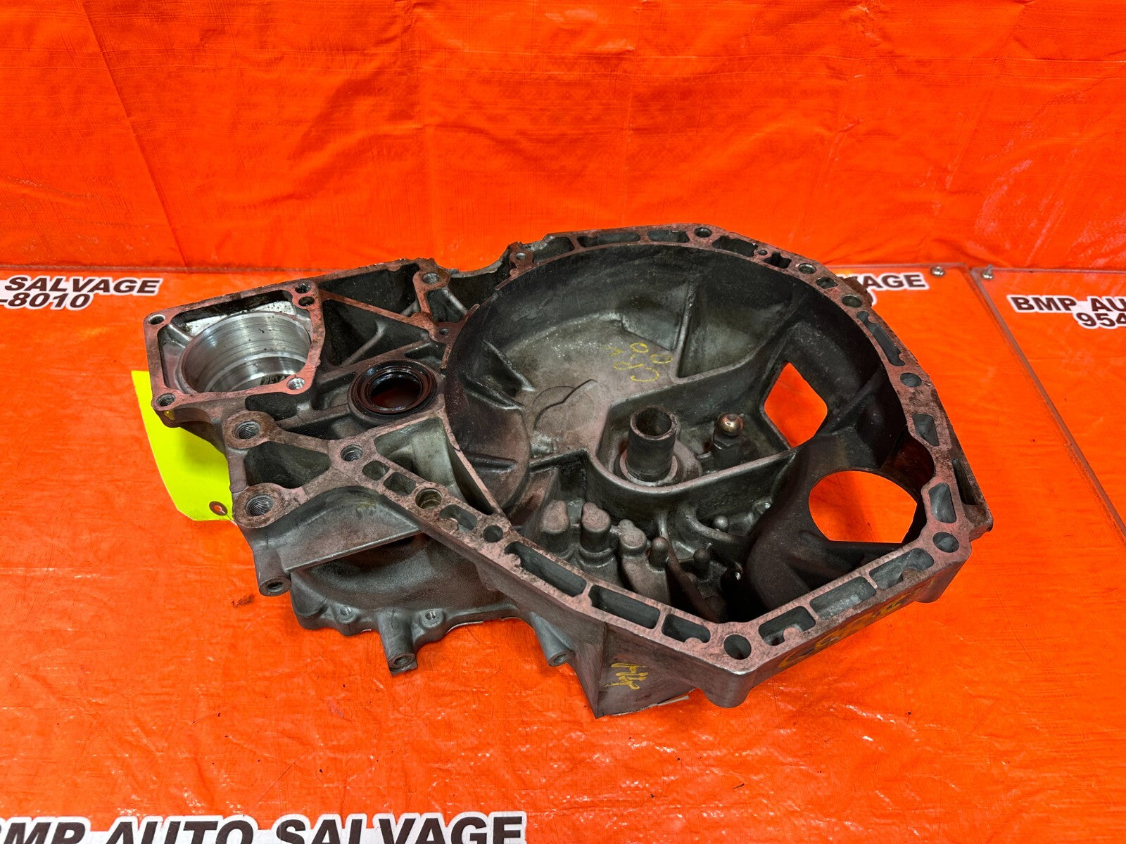 97 01 HONDA CR V CRV   AWD 5 SPEED MANUAL INNER TRANSMISSION CASE HOUSING   OEM9