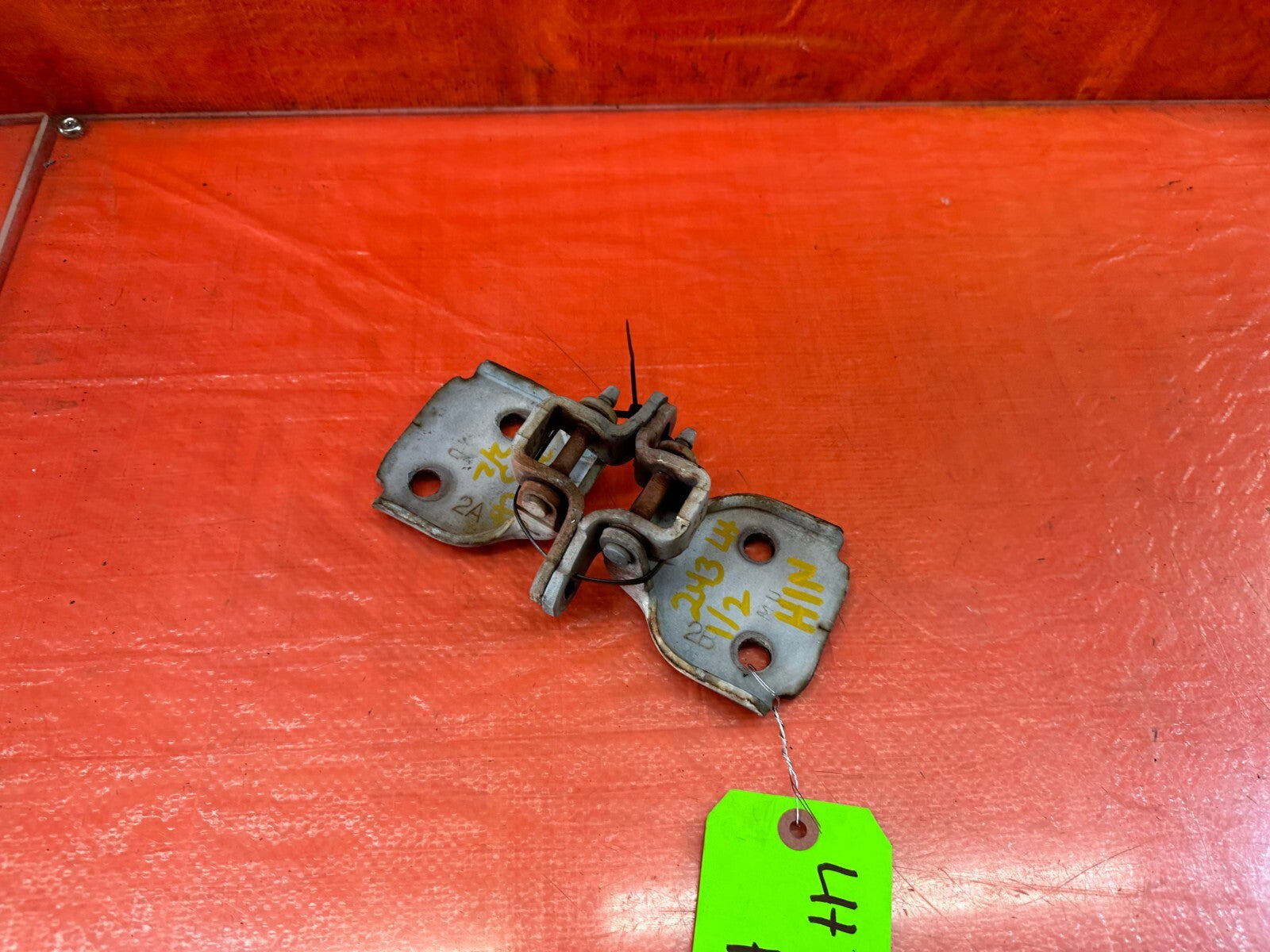 88 00 HONDA CIVIC FRONT LEFT OR RIGHT DOOR HINGE SET / UPPER + LOWER OEM #243 13