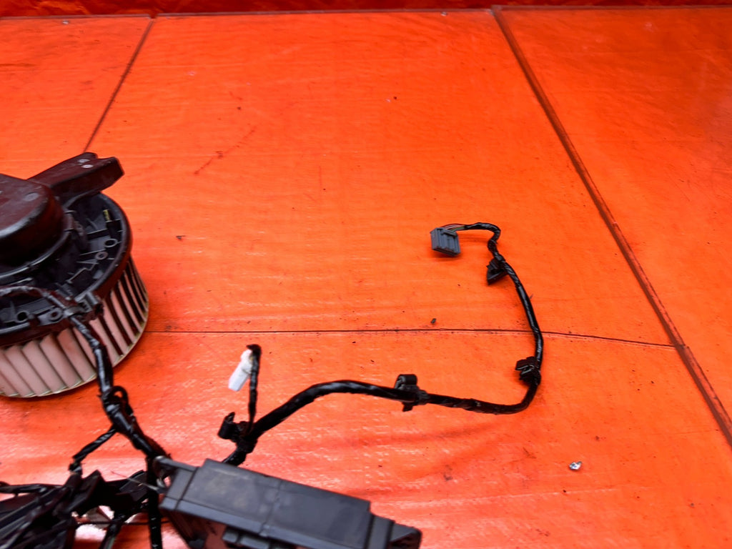 18 21 HONDA ACCORD 2.4L HEATER AC A/C BLOWER MOTOR WITH RESISTOR MODULE OEM #3245
