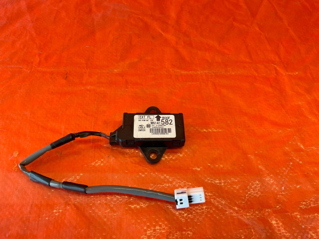 08 15 LANCER EVOLUTION EVO X 10   KEYLESS ENTRY ANTENNA MN141582   OEM OE #783