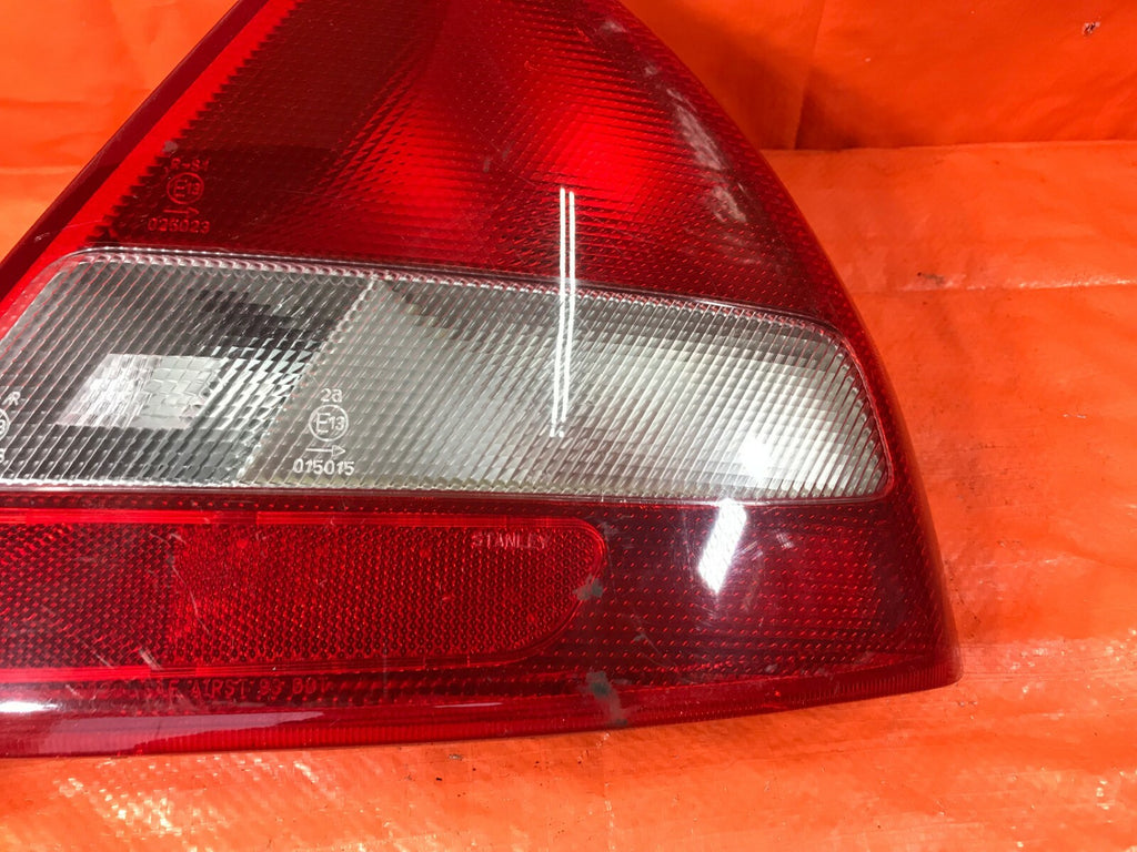 OEM 1997 1998 97 98 MITSUBISHI MIRAGE PASSENGER RIGHT OUTER TAIL LIGHT LAMP R RH2