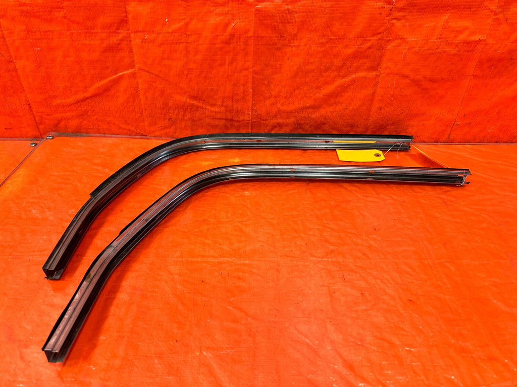 93 97 HONDA DEL SOL   TARGA TOP WEATHER STRIP WINDSHIELD TRIM   OEM #2956