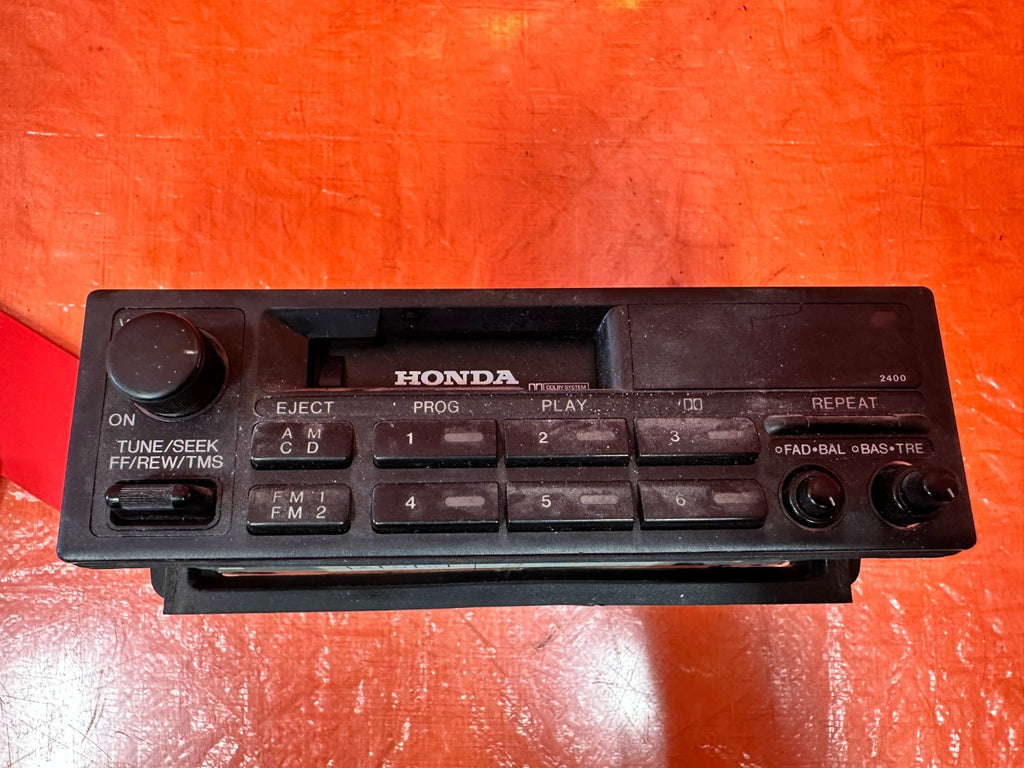 90 91 HONDA CIVIC HATCHBACK   AM FM RADIO STEREO CASSETTE PLAYER   OEM 32510