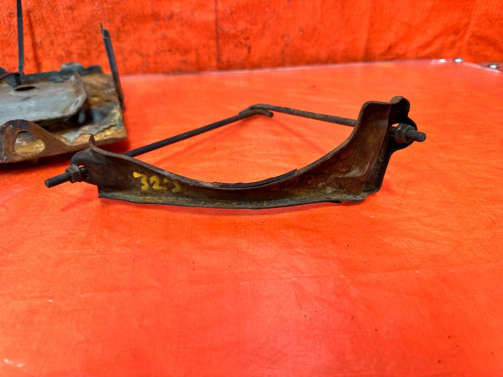 92 01 HONDA PRELUDE   BATTERY TRAY W/ MOUNTING BRACKET   OEM #3231