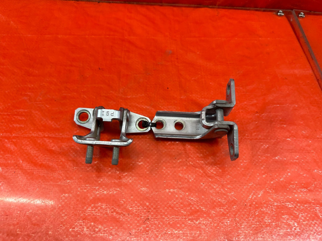 08 15 LANCER EVOLUTION X EVO 10   DOOR HINGE SET UPPER & LOWER RIGHT REAR 2140