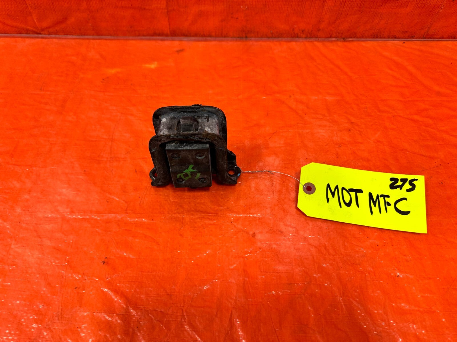 OEM 2004 04 ACURA TSX   ENGINE MOTOR MOUNT #2750