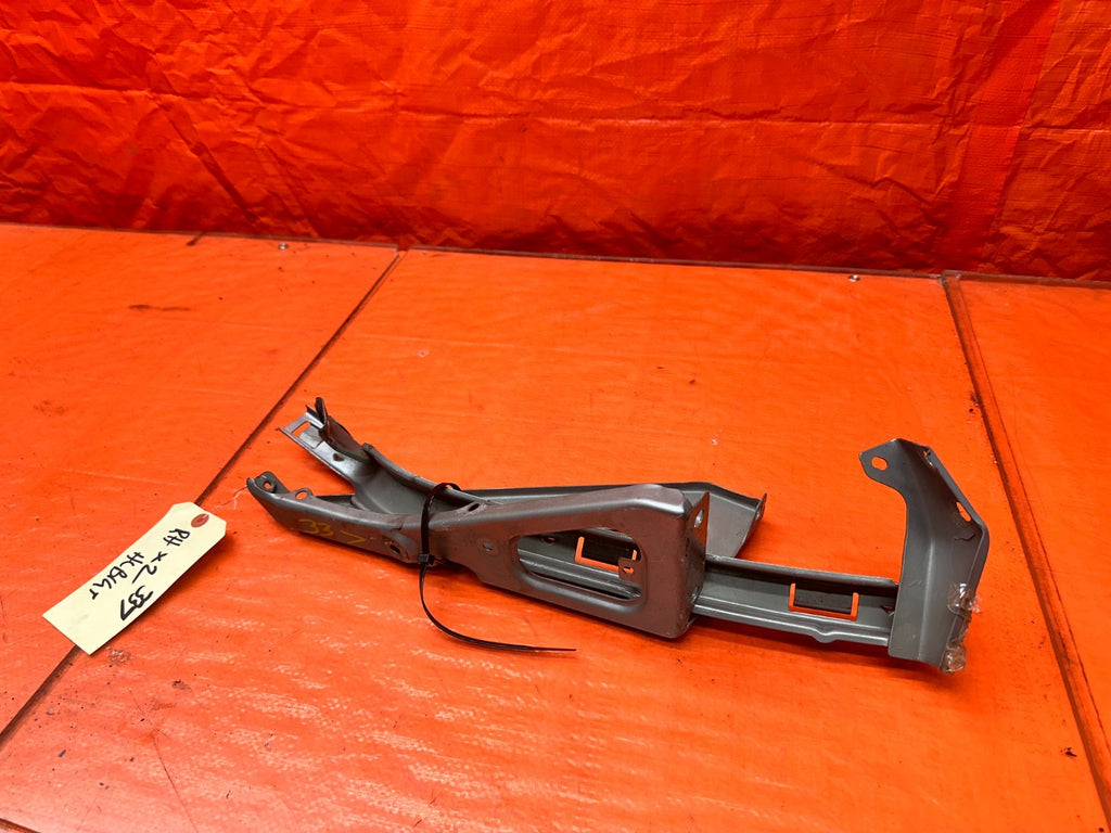 00 03 HONDA S2000 AP1 2.0L LEFT DRIVER HEADLIGHT FENDER BUMPER BRACKET OEM #3370