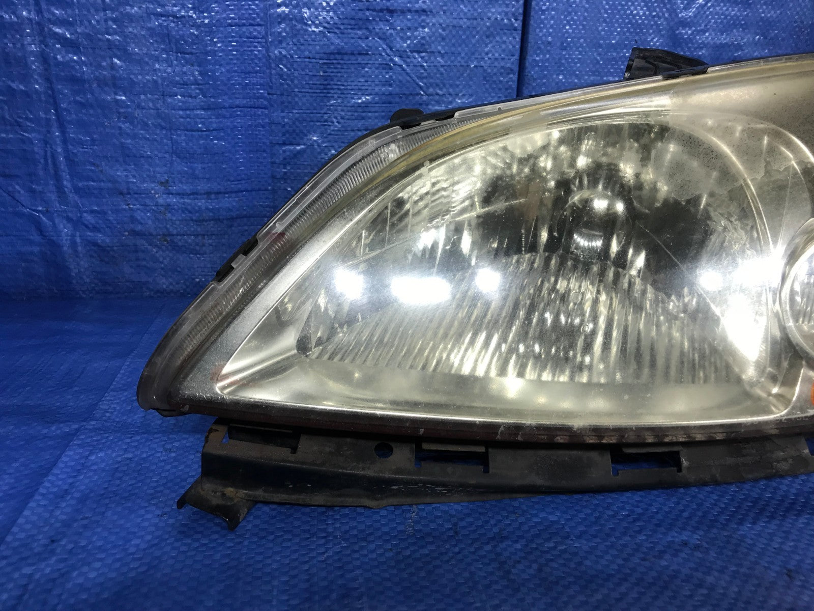 OEM 2002 02 HONDA CIVIC LX 4D SEDAN M/T   DRIVER LEFT HEADLIGHT HEADLAMP L LH1