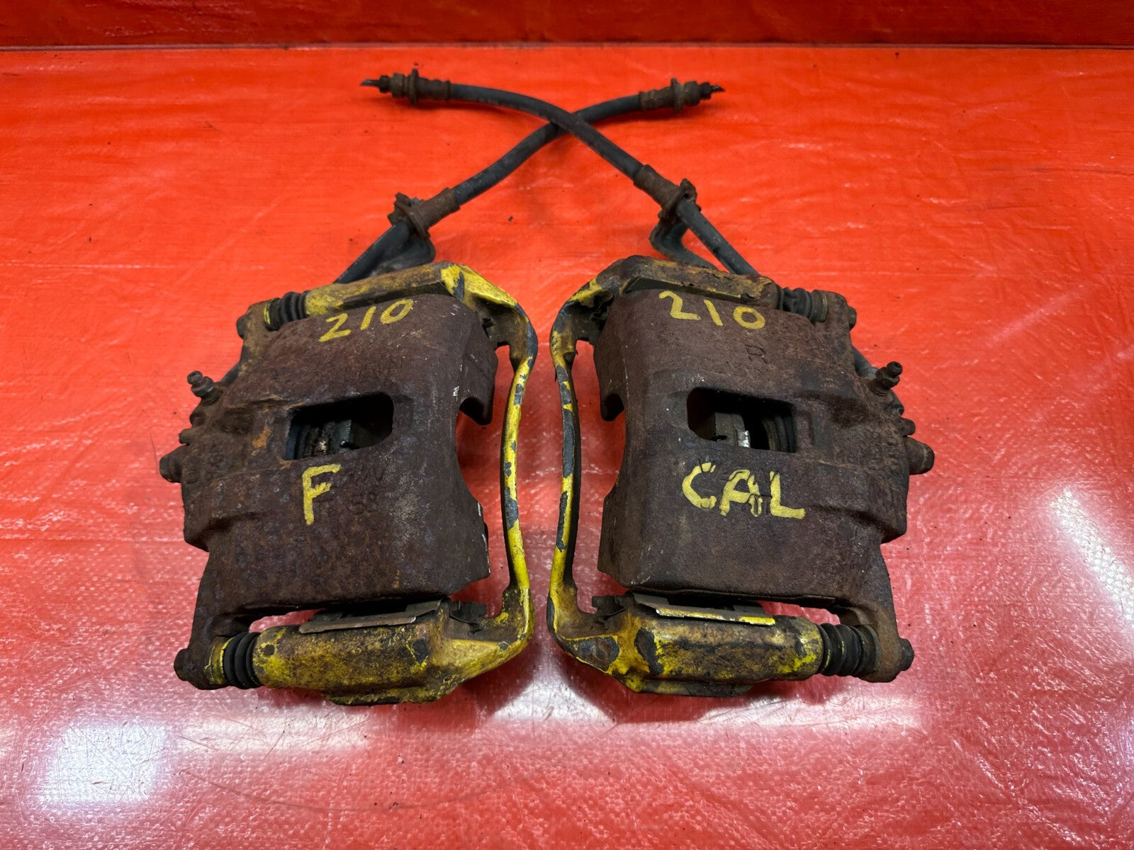 97 01 HONDA PRELUDE   BASE   FRONT BRAKE CALIPERS LEFT & RIGHT   OEM FACTORY 2106