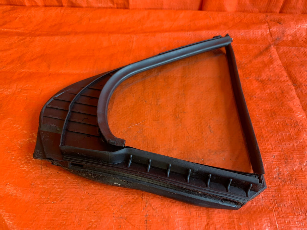 OEM 2004 04 ACURA TSX   DRIVER LEFT REAR QUARTER GLASS 5