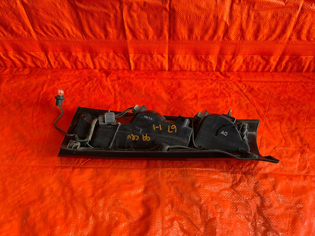 97 01 HONDA CR V CRV   PASSENGER RIGHT   TAIL LIGHT LAMP W/ HARNESS OEM #679