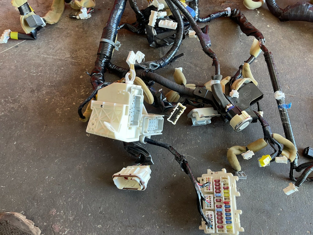 08 09 INFINITI G37 2D COUPE   SPORT MODEL   MAIN WIRING HARNESS 24010 1ND3C OEM6
