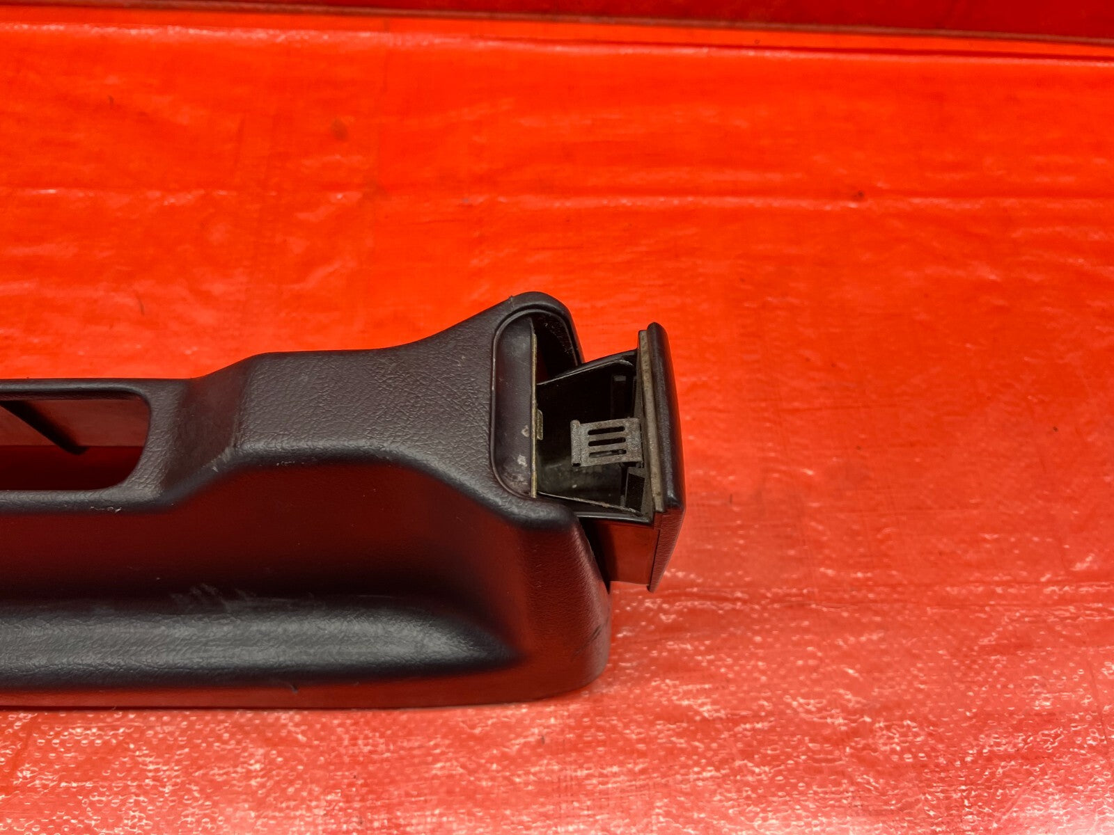 90 93 ACURA INTEGRA   ARM REST CENTER CONSOLE STORAGE DELETE   BLACK   OEM #1603