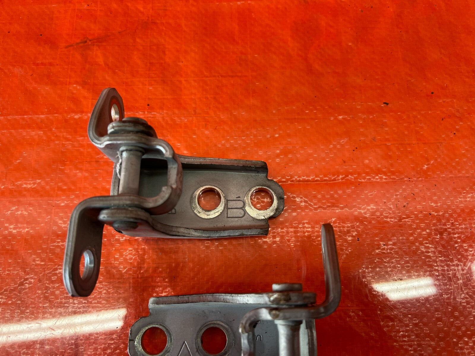 02 06 ACURA RSX   PASSENGER RIGHT FRONT DOOR HINGE SET UPPER LOWER   OEM #1227