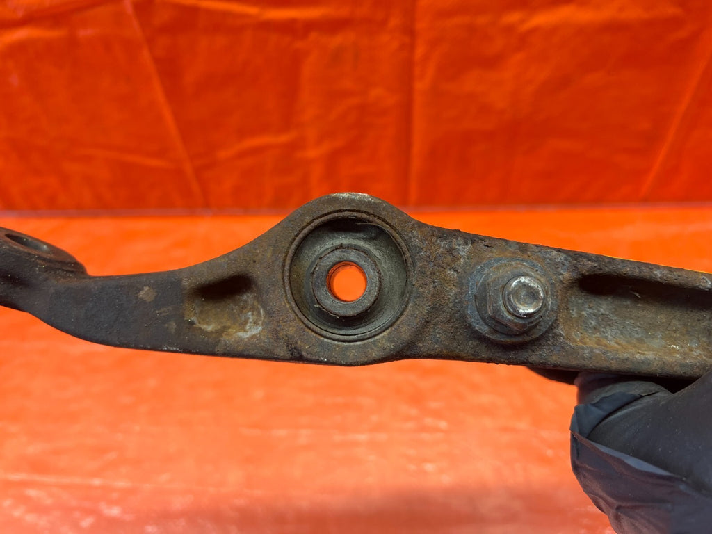 93 94 HONDA DEL SOL SI   PASSENGER RIGHT FRONT   LOWER CONTROL ARM   OEM OE #1464