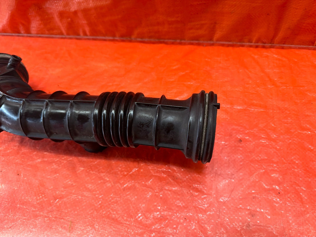 92 95 HONDA CIVIC SI & EX   D16Z6 INTAKE ARM AIR FLOW TUBE ELBOW   OEM #1993
