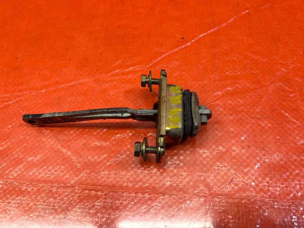 92 01 ACURA INTEGRA SEDAN 4D   LEFT / RIGHT REAR DOOR CHECKER HINGE ARM STOPPER5