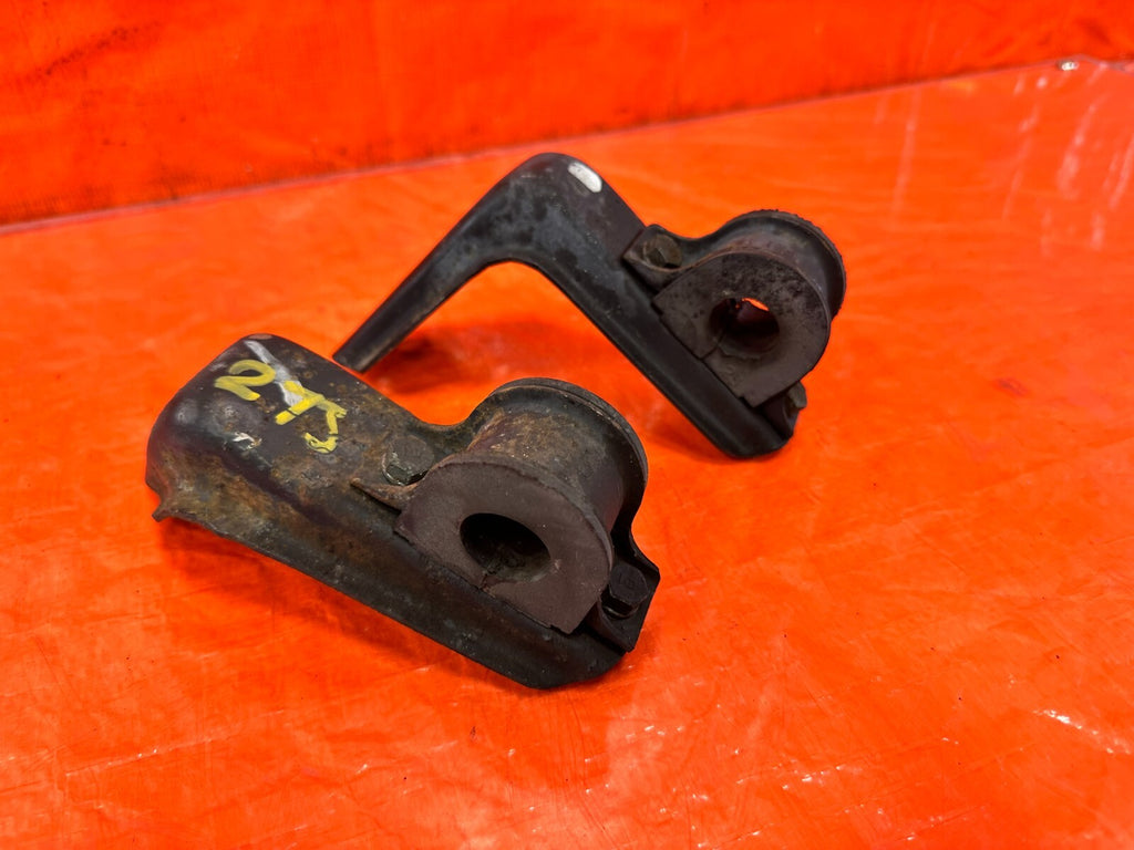 92 96 HONDA PRELUDE   LEFT & RIGHT REAR SWAY BAR BRACKETS   OEM FACTORY #2735
