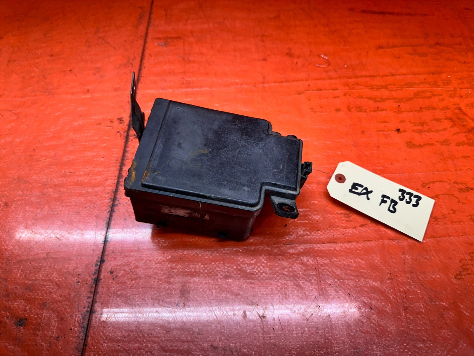 92 95 HONDA CIVIC 1.6L   ENGINE BAY UNDER HOOD RELAY FUSE BOX BLOCK   OEM #3330