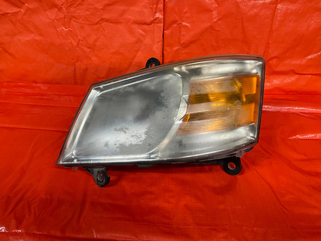 08 10 DODGE GRAND CARAVAN   SE & SXT   DRIVER LEFT HEADLIGHT HEADLAMP OEM OE5