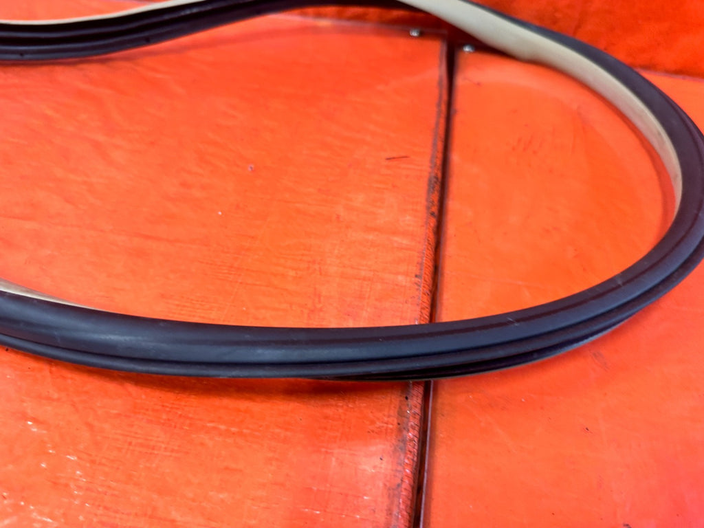 04 08 ACURA TSX   LEFT FRONT   DOOR TO CHASSIS WEATHER STRIP OPEN TRIM OEM #3049