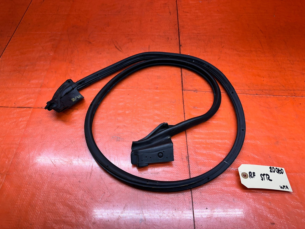 2016-2020 INFINITI Q60 COUPE PASSENGER RIGHT DOOR WEATHERSTRIP SEAL OEM #20Q600