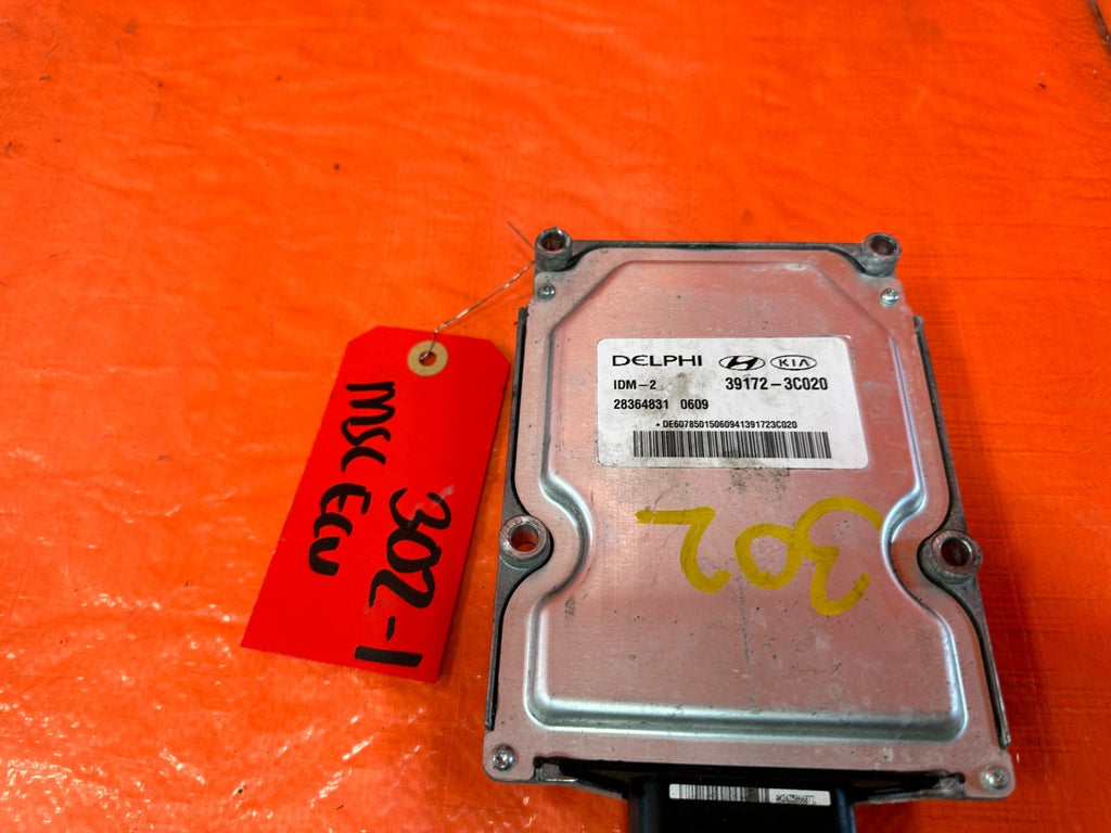 13 16 HYUNDAI GENESIS COUPE 3.8L   FUEL INJECTOR CONTROL MODULE 39172 3C020 #3023