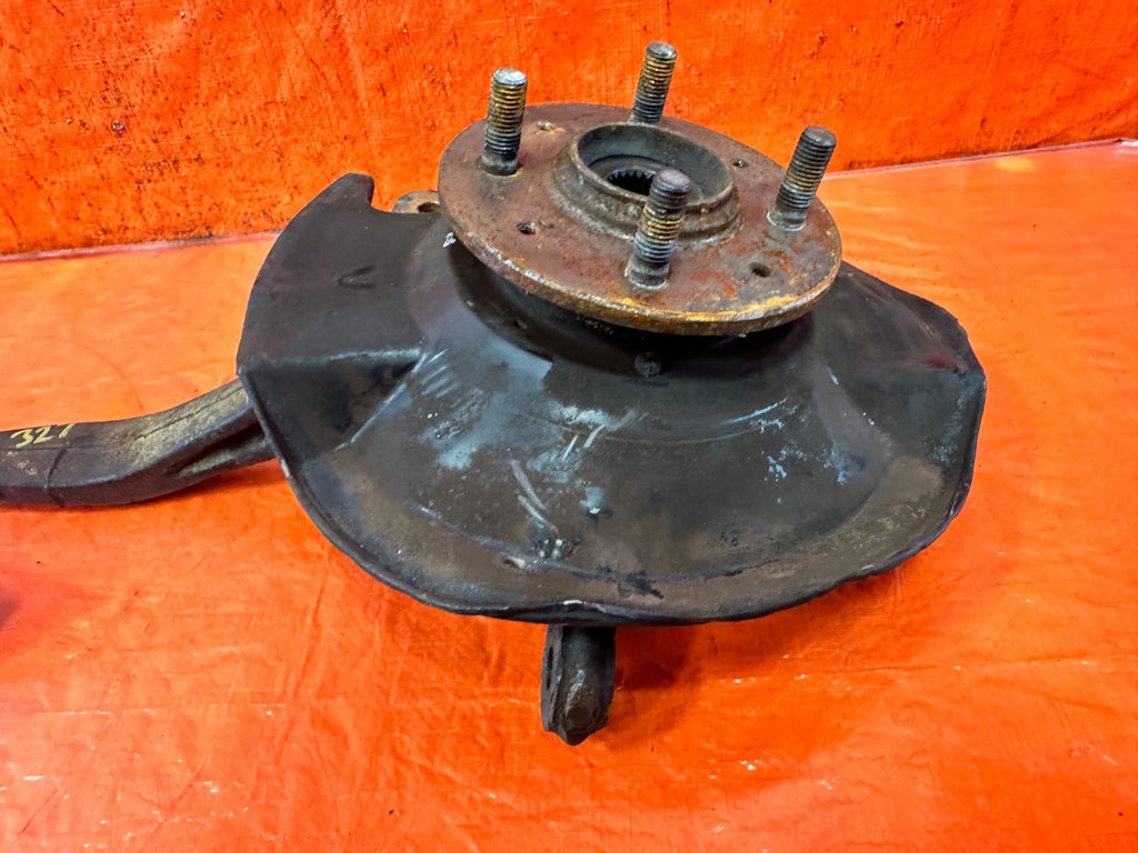 92 95 HONDA CIVIC   EX MODEL   PASSENGER RIGHT FRONT SPINDLE KNUCKLE HUB   3275