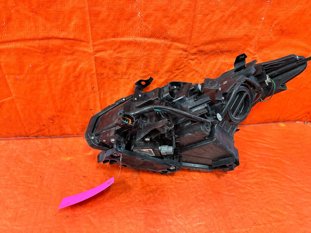 10 11 INFINITI G37 COUPE & CONVERTIBLE   PASSENGER RIGHT HEADLIGHT HEADLAMP OEM6