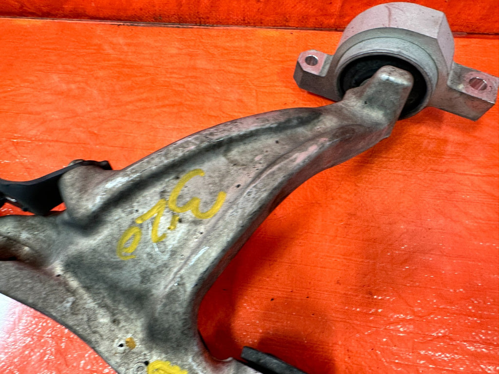 08 15 INFINITI G37 Q60   RWD ONLY   PASSENGER RIGHT FRONT LOWER CONTROL ARM 3205