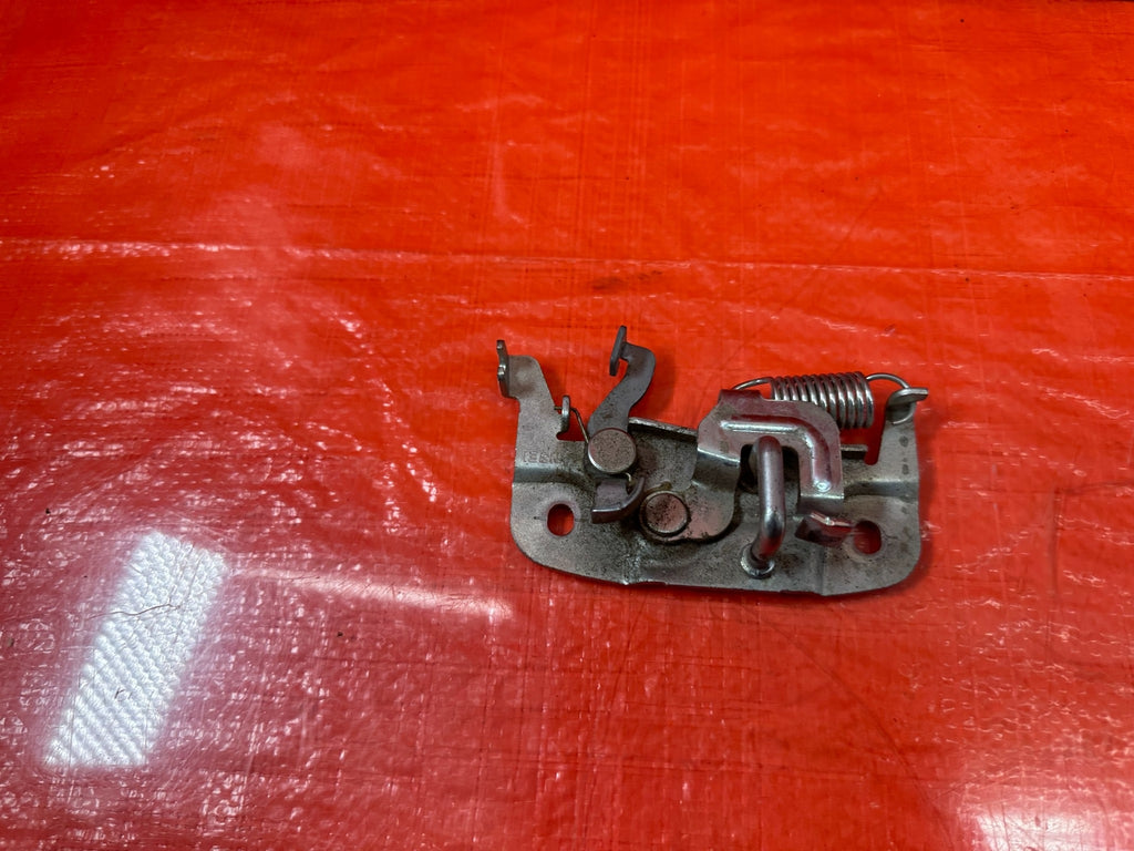 08 15 LANCER EVOLUTION X EVO 10   HOOD LATCH LOCKING MECHANISM LOCK   OEM #2066