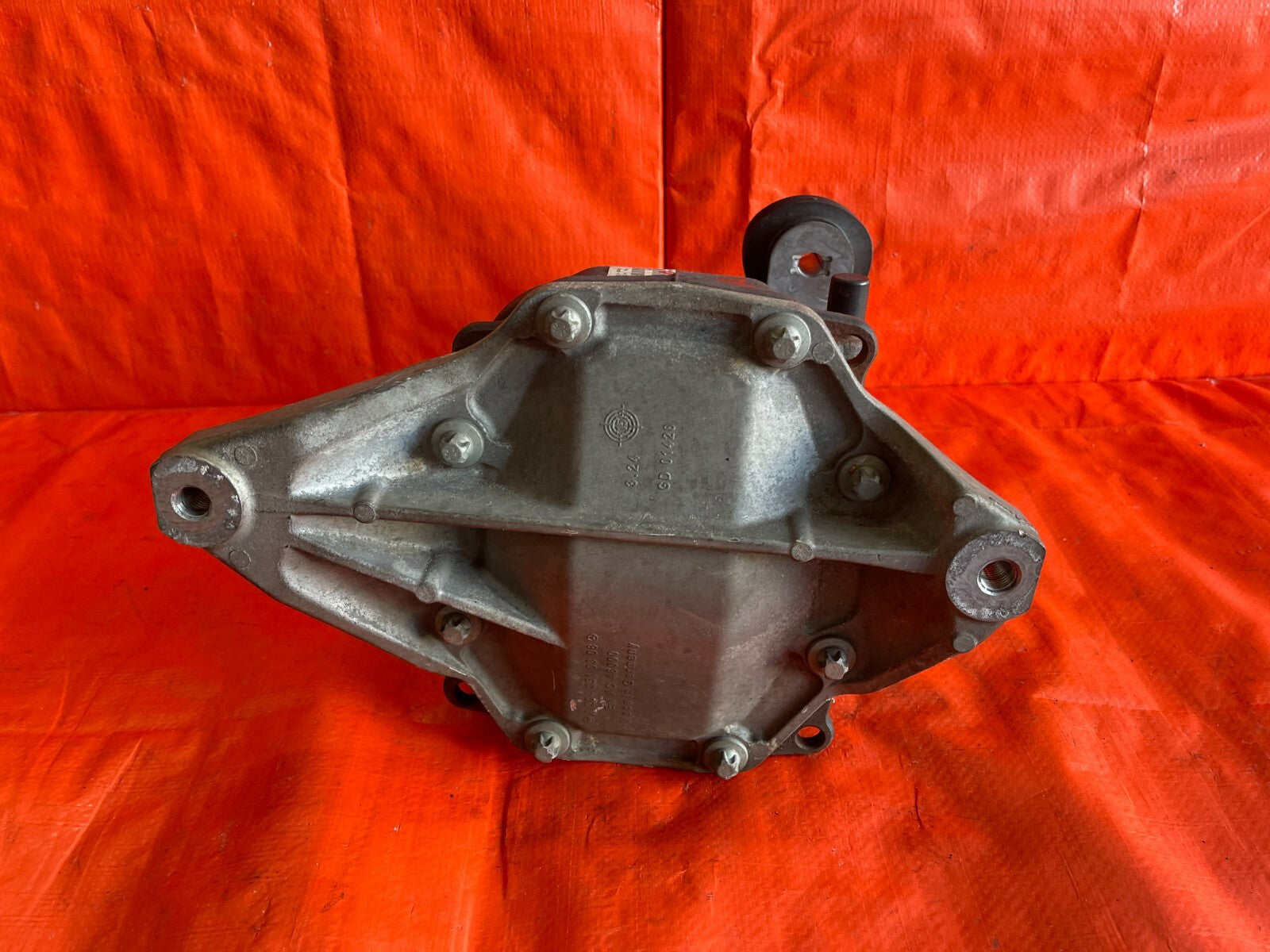 16 17 MERCEDES BENZ C300 W205   4MATIC   REAR DIFFERENTIAL CARRIER PUMPKIN OEM  7