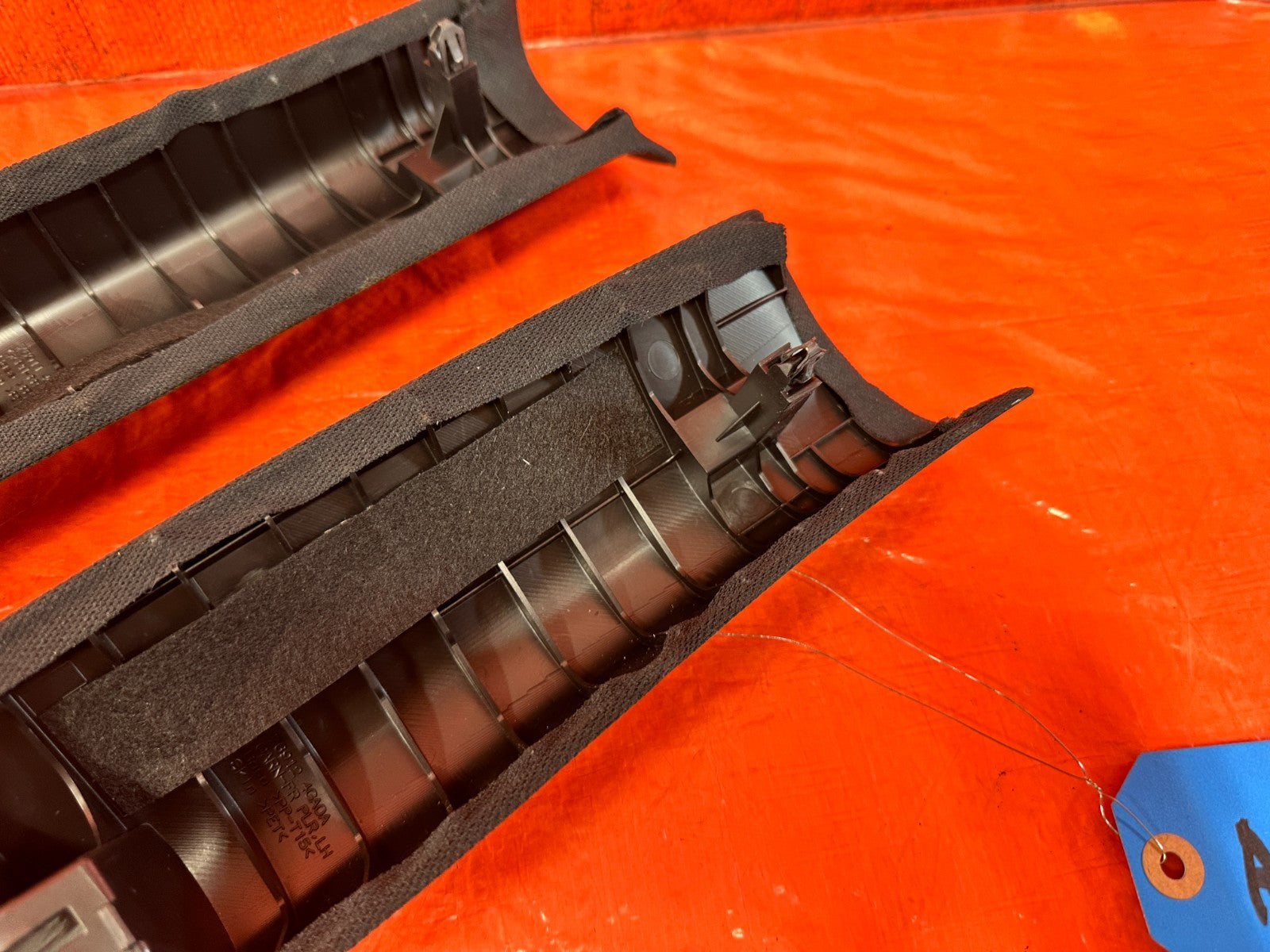 14 24 INFINITI Q50   BLACK A PILLARS   LEFT AND RIGHT SIDE   OEM FACTORY OE #19Q9