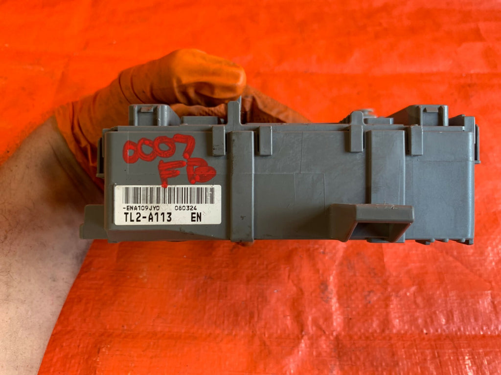 OEM 2009 09 ACURA TSX   FACTORY INTERIOR FUSE BOX PANEL   TL2 A1133