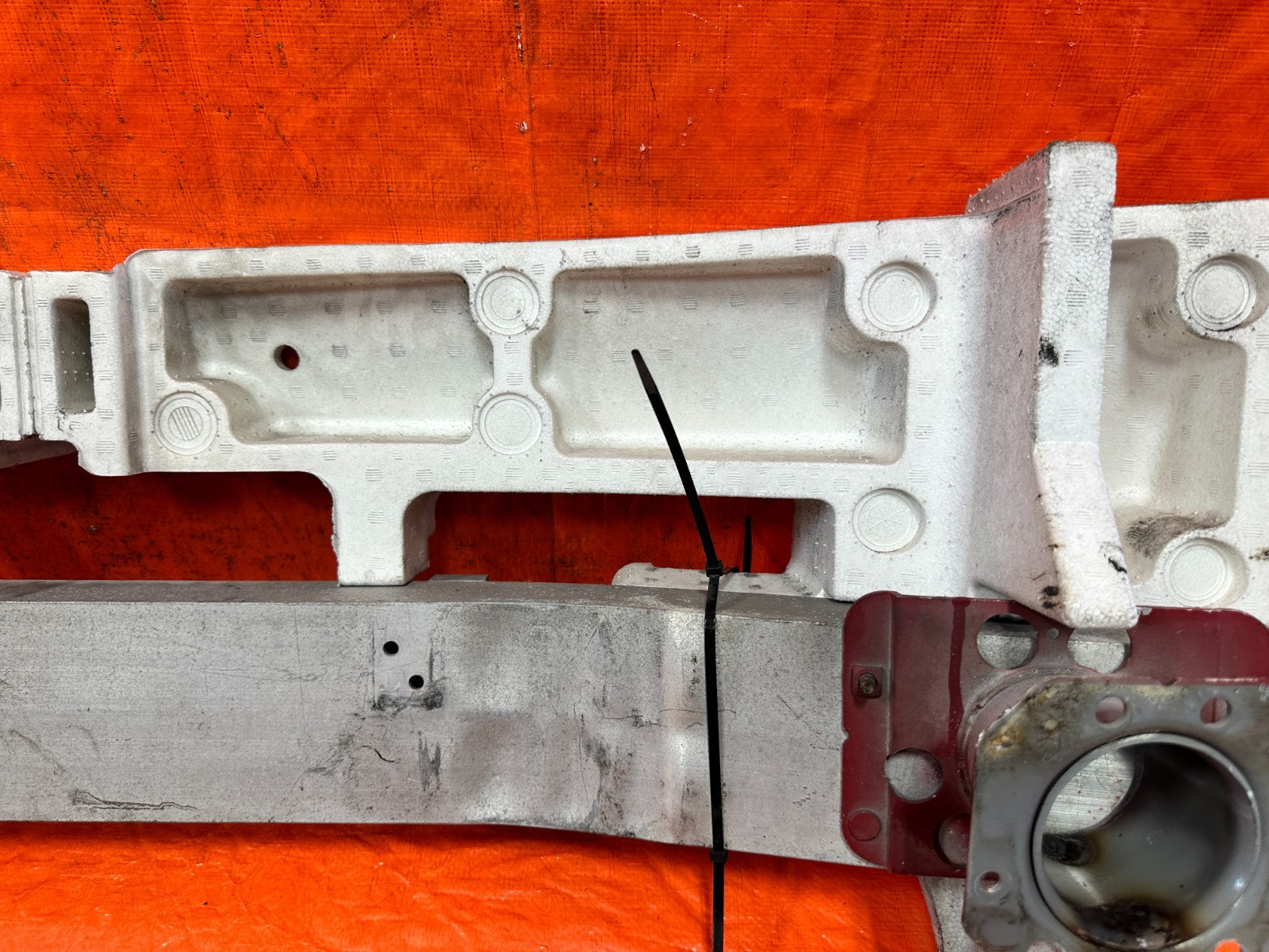08 13 INFINITI G37 COUPE   REAR CRASH BEAM REINFORCEMENT RE BAR   OEM 3288