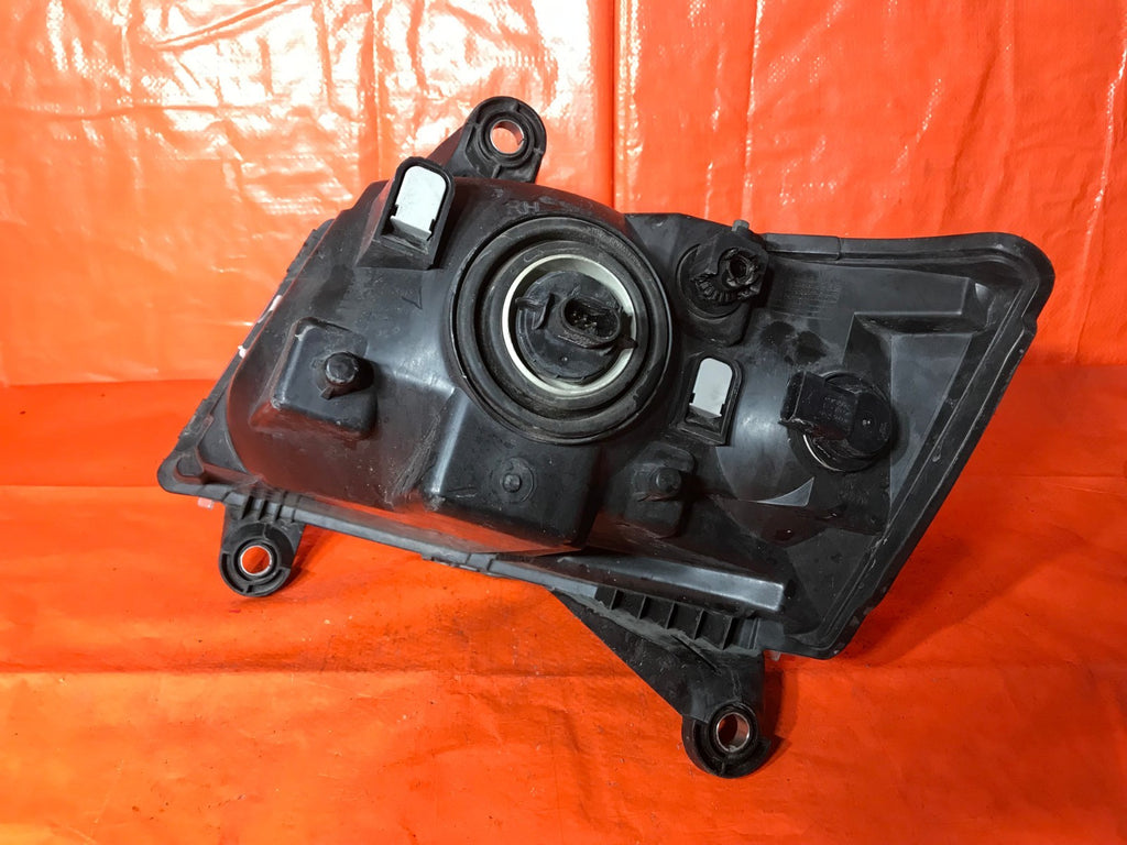 OEM 2008 2009 2010 DODGE CARAVAN HEADLIGHT HEADLAMP   PASSENGER RIGHT GOOD TABS7