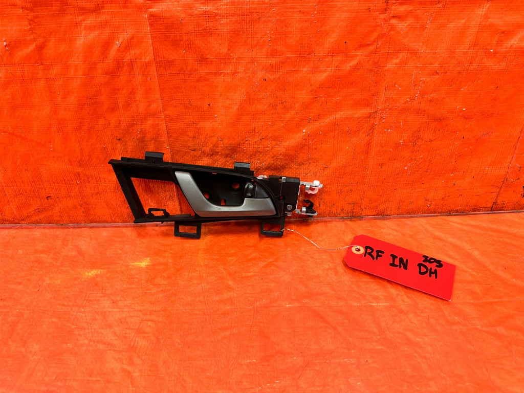 09 10 ACURA TSX   PASSENGER RIGHT FRONT INTERIOR DOOR HANDLE   OEM FACTORY #3050