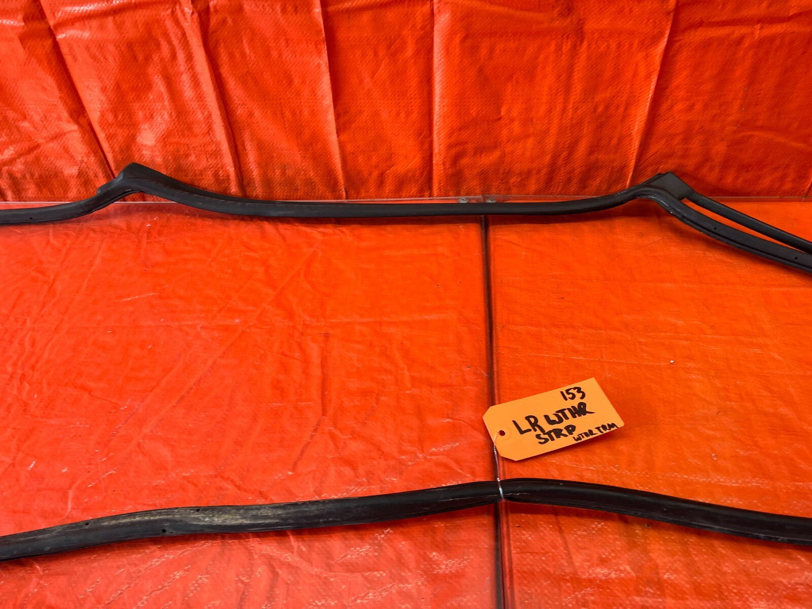13 18 ACURA RDX   DRIVER LEFT REAR DOOR   WEATHER STRIP TRIM SEAL GASKET OEM 1537