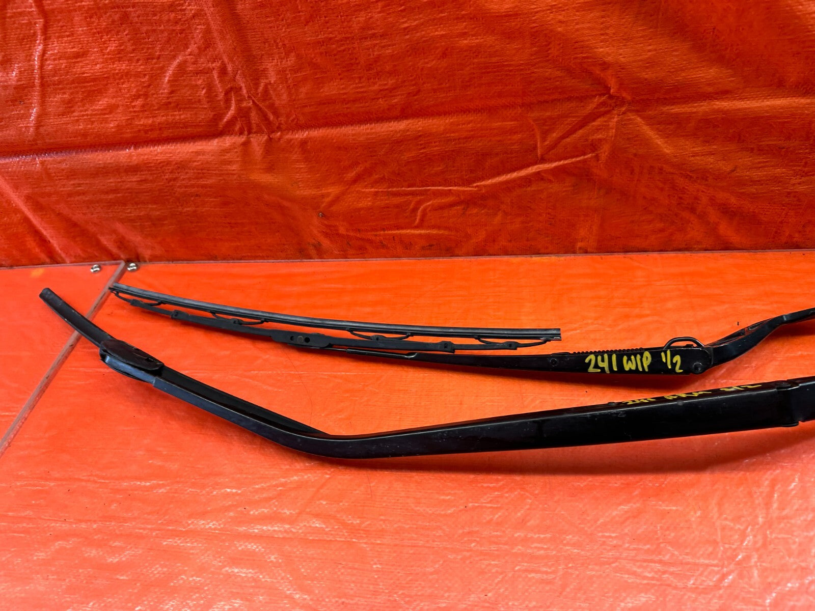 13 17 HONDA ACCORD SEDAN   LEFT & RIGHT WINDSHIELD WIPER ARMS   OEM #2414