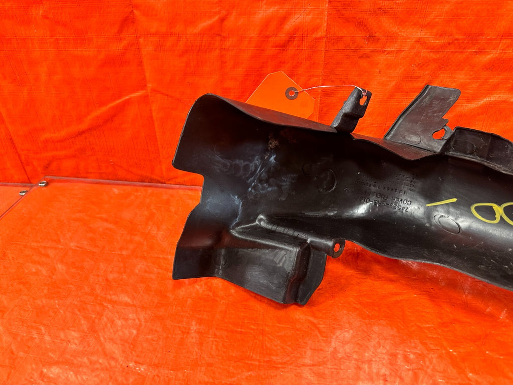 94 01 ACURA INTEGRA   FUEL TANK FUEL NECK COVER PLASTIC SHIELD   OEM #28111