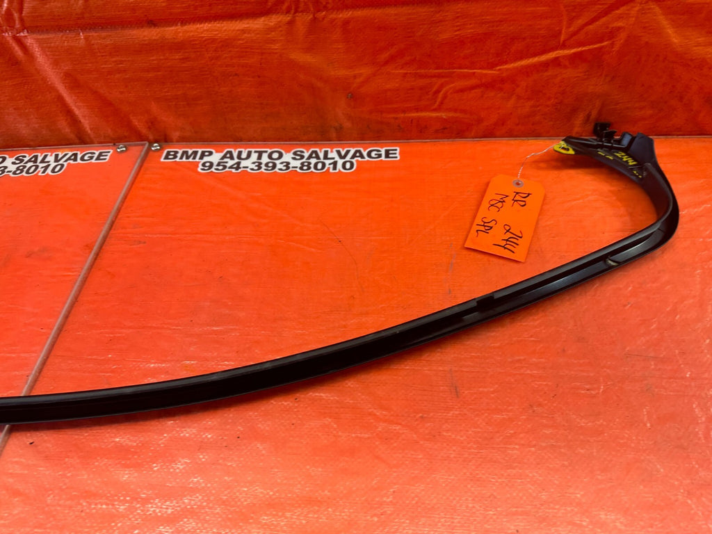 07 09 LEXUS ES350   PASSENGER RIGHT REAR   INTERIOR DOOR WINDOW TRIM   OEM #24417