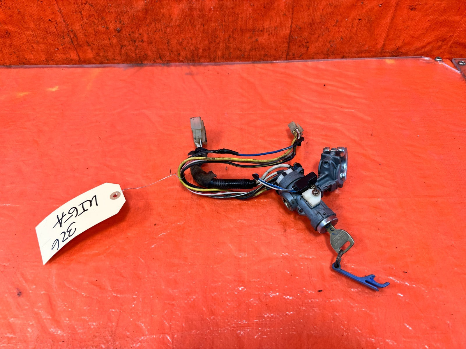 90 91 HONDA CIVIC HATCHBACK   5 SPEED IGNITION SWITCH WITH ALL LOCKS OEM 3270