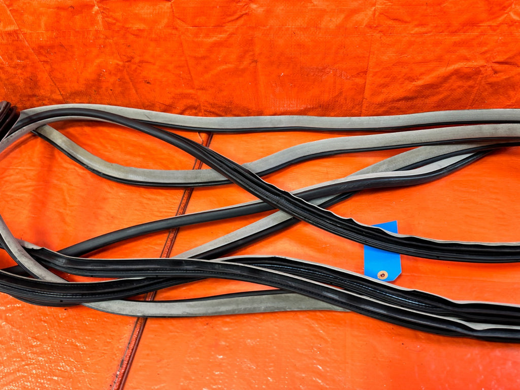 09 14 ACURA TSX DOOR 2 CHASSIS OPEN TRIM RUBBER GASKETS SEALS FRONT REAR ALL 44