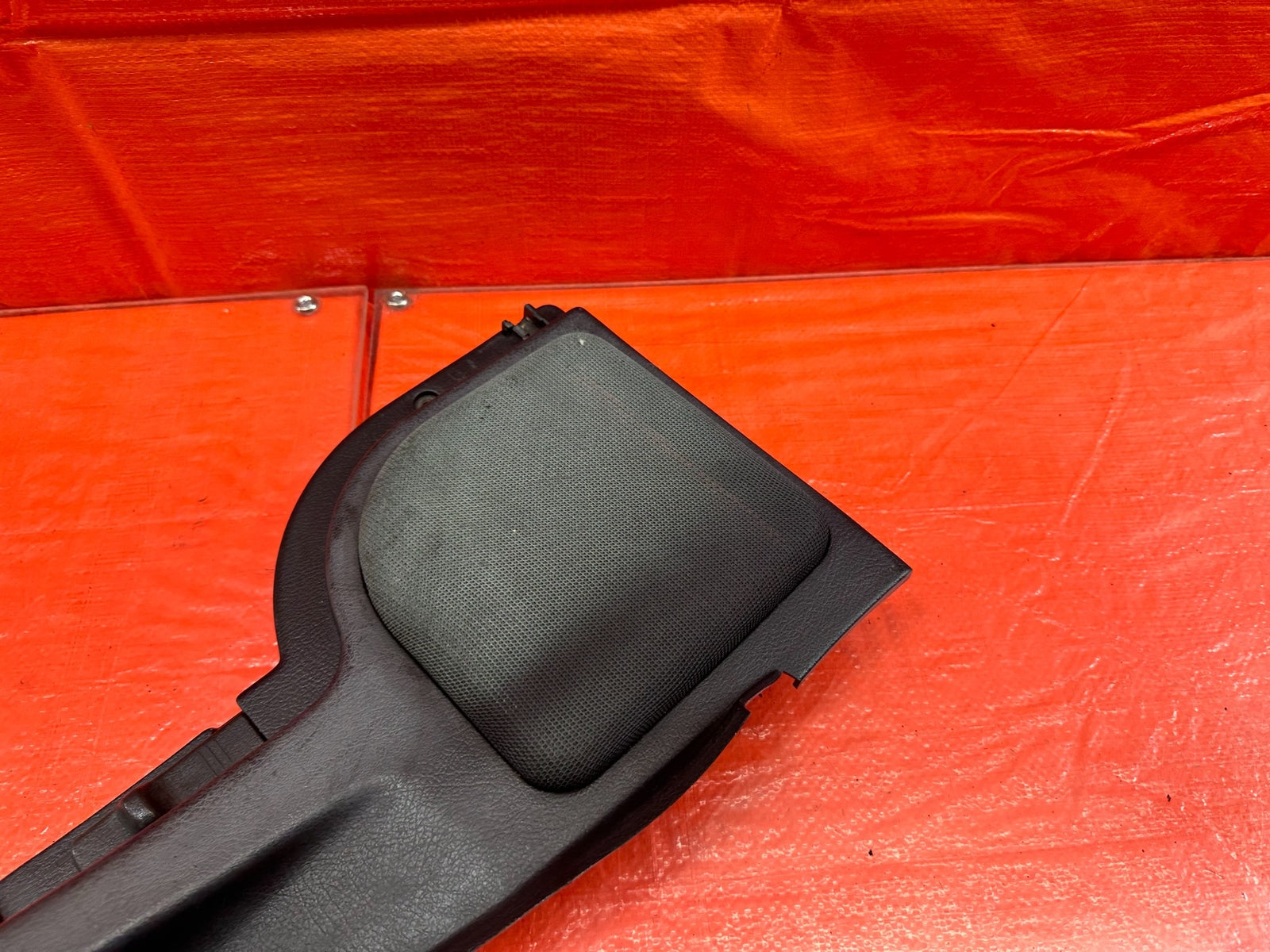 90 93 ACURA INTEGRA 2D   CARGO COVER PRIVACY TRIM   LEFT SIDE BLACK   OEM #18912