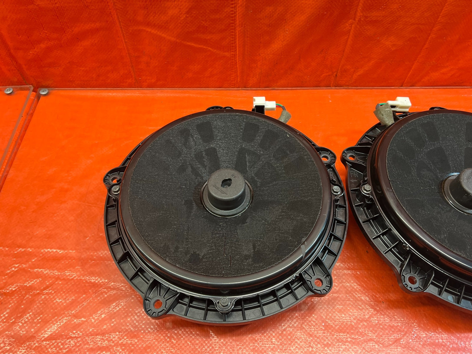 08 15 INFINITI G37 Q60   BOSE MODEL   FRONT DOOR SPEAKERS  LEFT & RIGHT OEM #1697