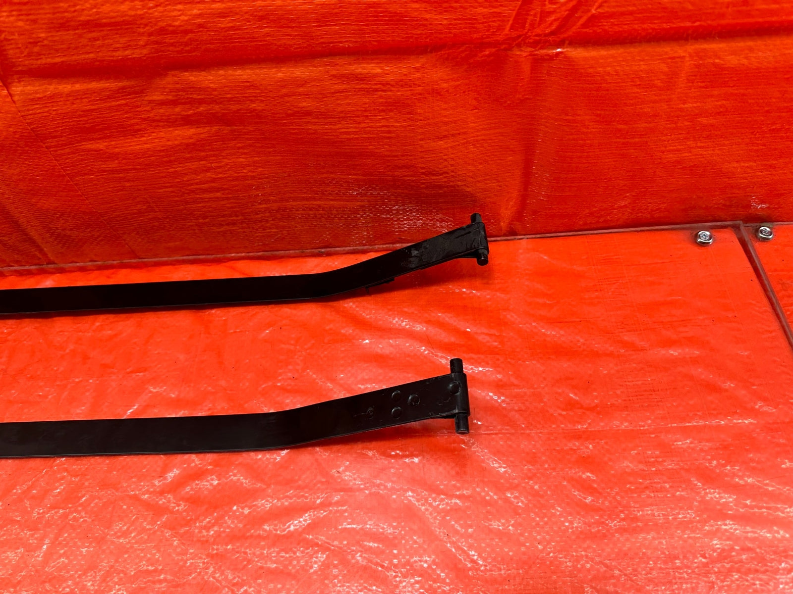 14 20 INFINITI Q50   GAS GASOLINE FUEL TANK MOUNTING STRAPS BAND SET   OEM #18515