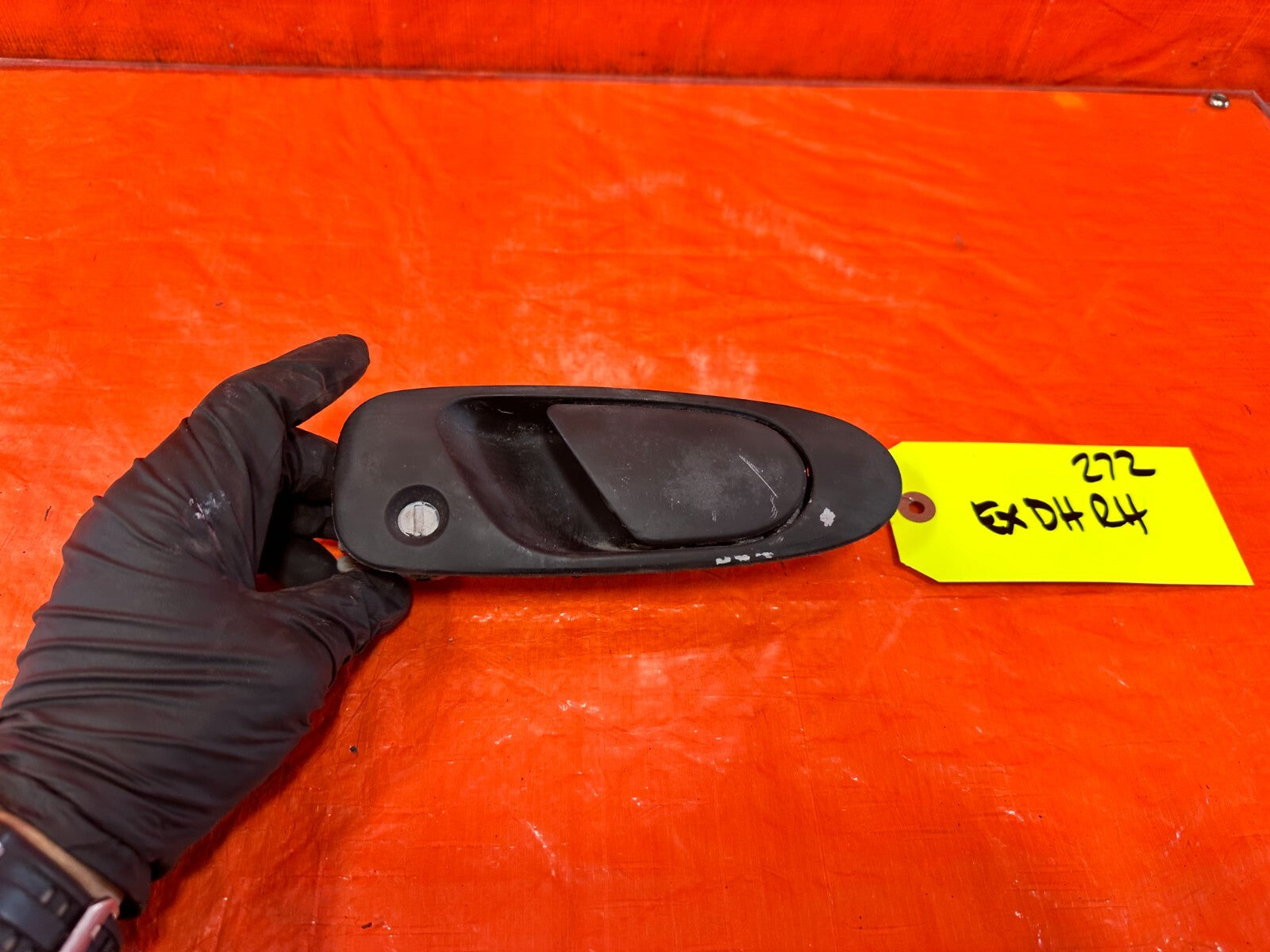92 95 HONDA CIVIC   PASSENGER RIGHT FRONT   EXTERIOR DOOR HANDLE   OEM #2720